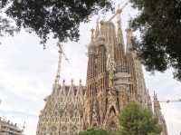 Must-see Gaudi's building in Barcelona! ✨✨✨