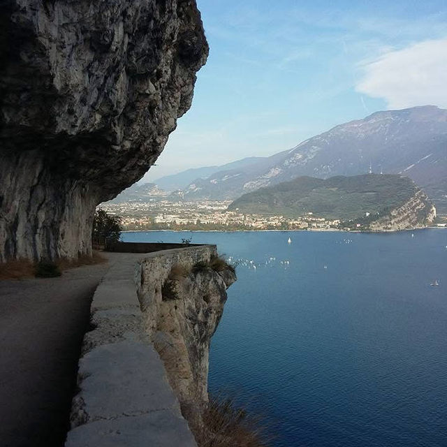 Cycling on the edge 