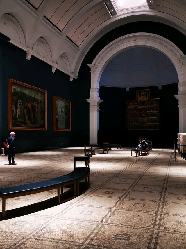Cultural Gems: A Journey Through London V&A Museum