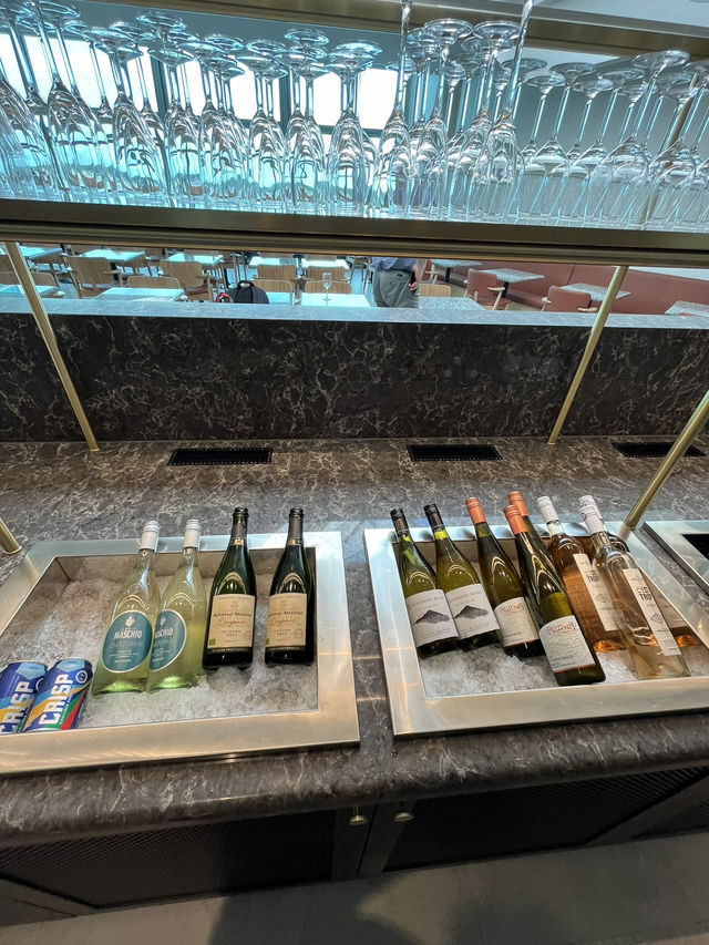 【Finnair Lounge（ヘルシンキ空港・シェンゲン内）】気軽に使える北欧スタイルの快適ラウンジ