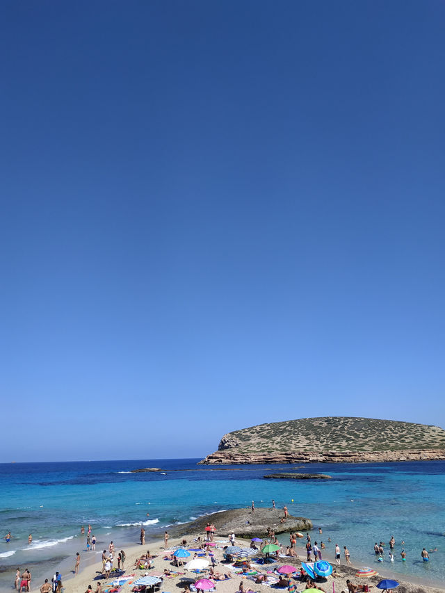 🏖️ One-Day Beach Tour in Ibiza – Sun, Sand & Crystal Waters ☀️🌴🚗