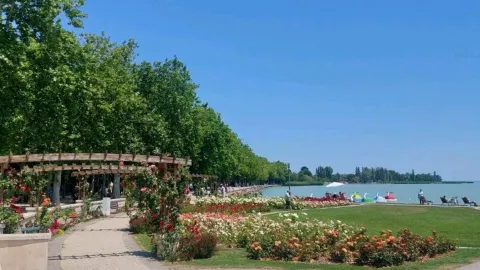 Balatonfüred เป็นเมืองที่สวยงาม — traveler post in Balatonfured