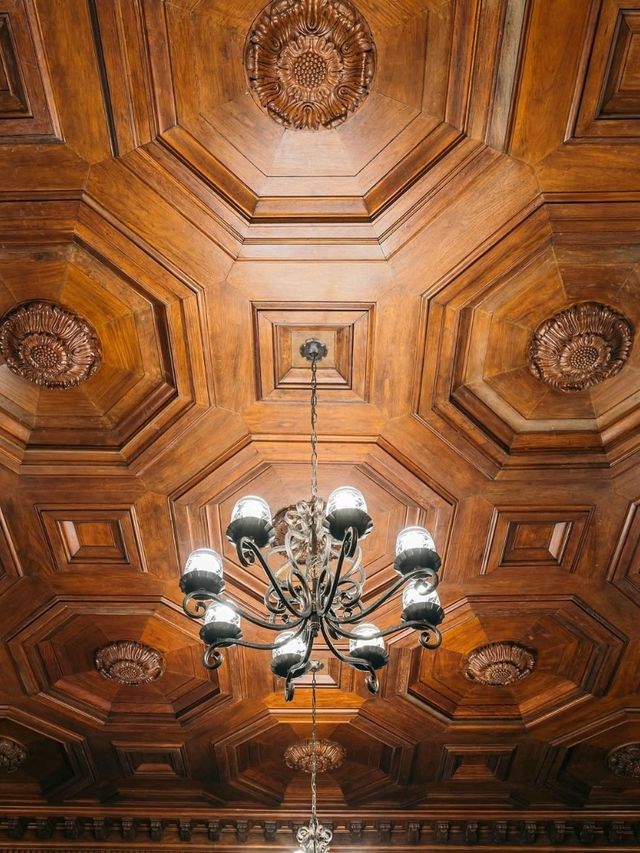 🏛️ Echoes of Power – Malacañang Palace, Manila