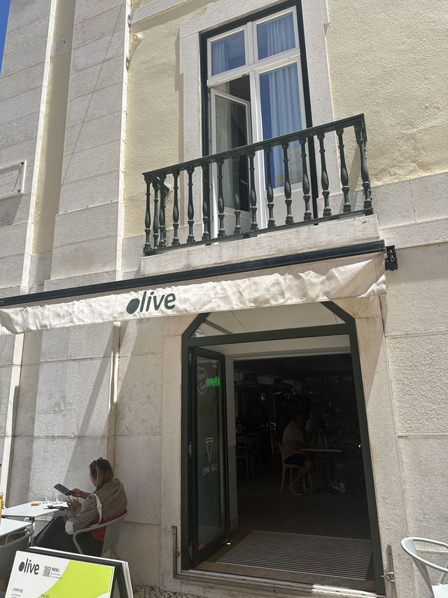 Olive Lisboa: Urban Elegance with a Mediterranean Soul 🫒✨