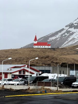 ヴィーク・イ・ミールダル：アイスランド最南端の魅力あふれる村
