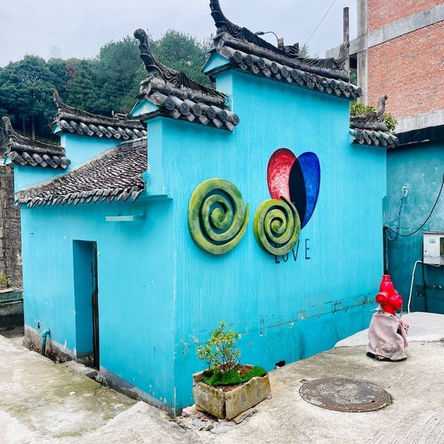 A Colorful Community in Yiwu 🪺