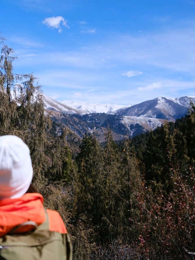 Hiking at Xuema Mountain