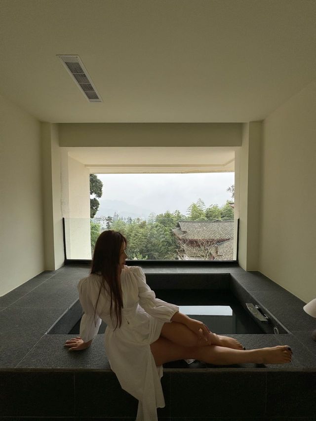 峨眉山如世外桃源般的私湯溫泉