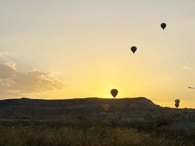 🌅Balloons at Sunrise in GOREME!😍🇹🇷