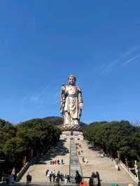 Giant That Touches Heavens | Lingshan 