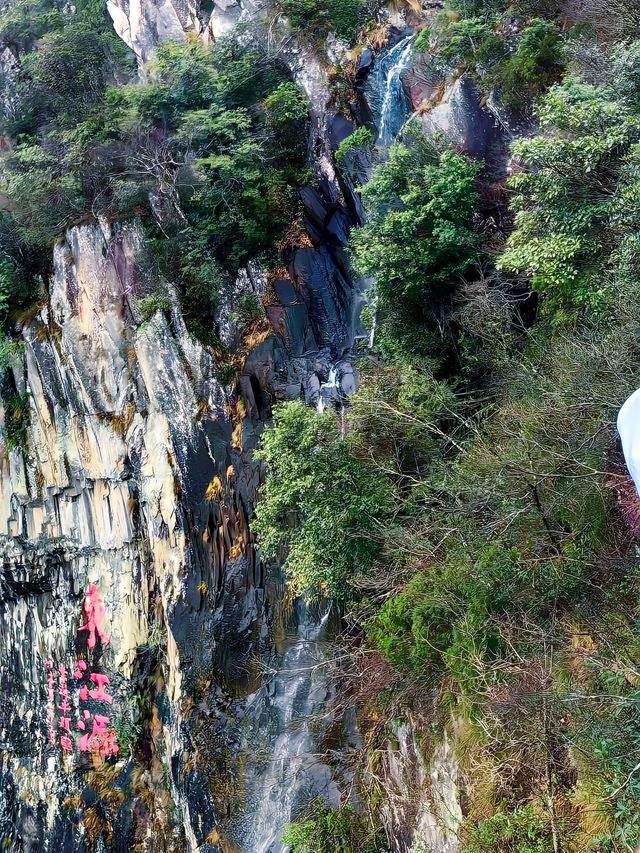 春季徒步，三百景區旅遊徒步爬山賞花美景