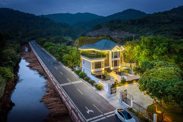 溫泉民宿中的戰鬥機｜Trip.com 廣州