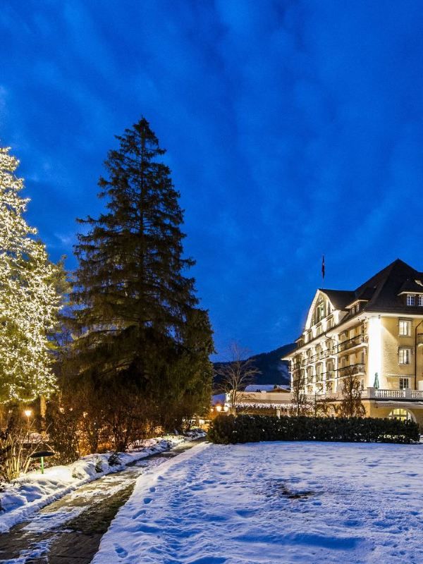 🏔️ Gstaad's Grand Escape: Luxury Awaits! 🌟
