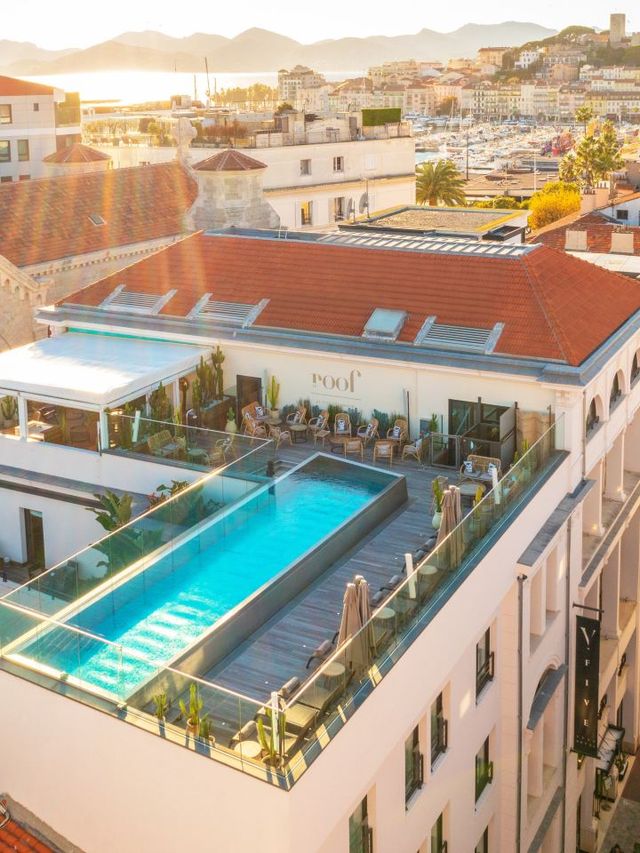 🌟 Cannes Chic Stays: Five Seas Hotel Delights! 🌊