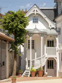 🌟 Honfleur's Hidden Gem: Hotel Saint-Delis 🎨