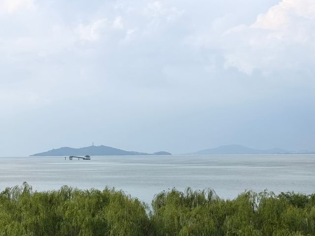 觀湖亭。