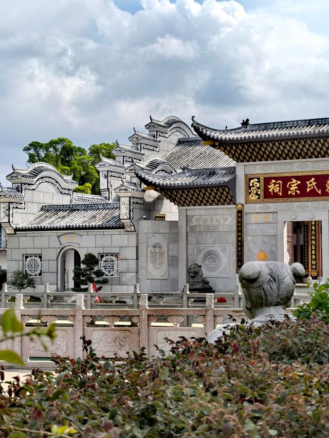 探秘嶺南古韻,珠璣巷裡尋根源。 探秘嶺南古韻,珠璣巷裡尋根源。