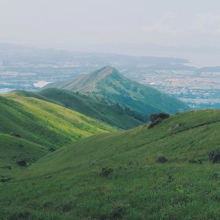 Hong Kong hiking "Rooster Ridge" strategy route. 