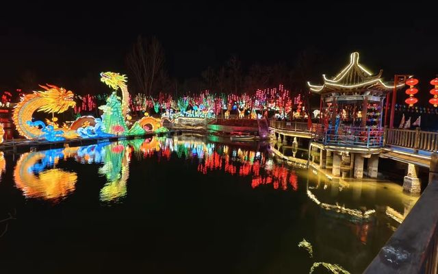 玉黛湖花燈會，邂逅一場夢幻的新春綺夢。