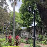 Fort Santiago: Enjoy Beauty Growing through Ancient Ruins!