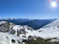 Hiking through the Ubiñas Natural Park: A Winter Wonderland ❄️🏞️