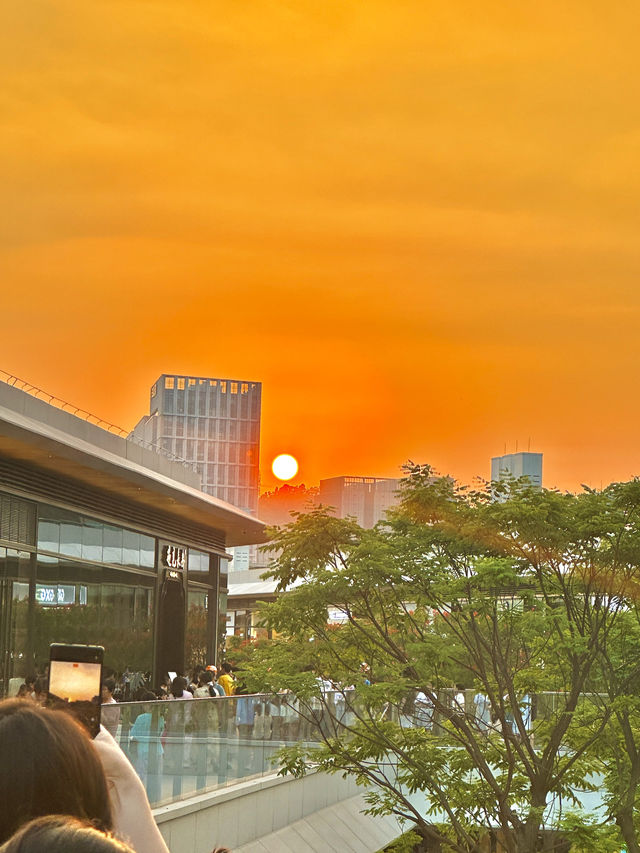 深圳大運天地真是個超級大綜合體！