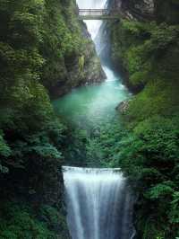 天下第一大神龕--香火岩神龕