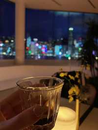 維港夜景相伴，晚餐氛圍感拉滿🌃