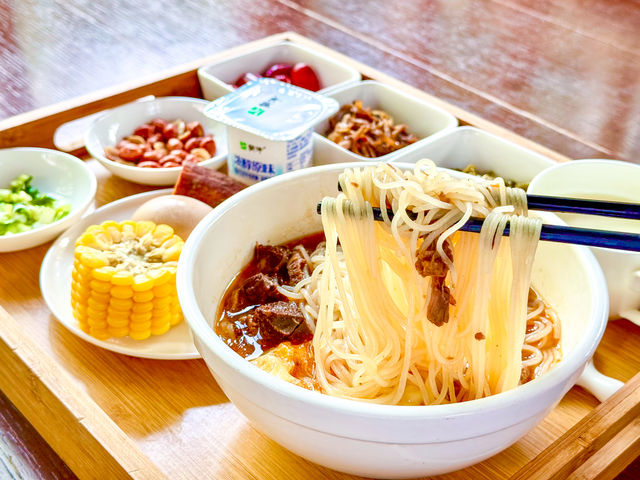 隱於丹霞之巔的野奢秘境｜自在平江野奢酒店