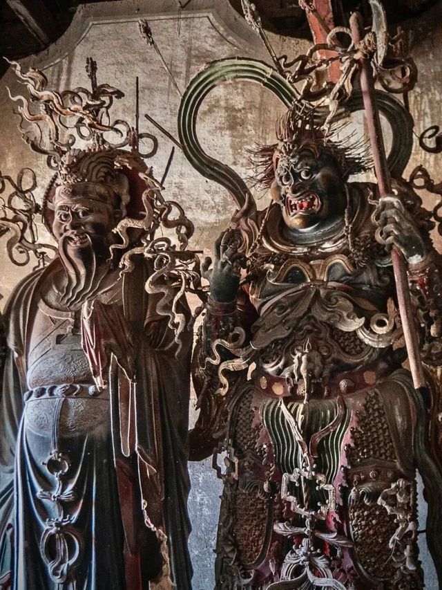 一尊鐵佛，千年守望。晉城鐵佛寺，以鐵鑄魂