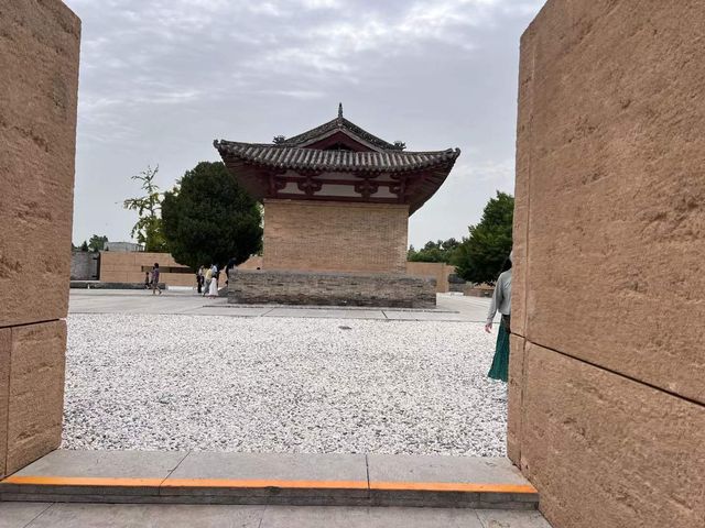 運城文化瑰寶之旅：探秘鶴雀樓、永樂宮