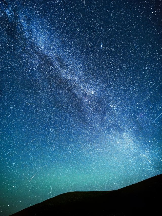 接下來嘅江浙滬｜將墜入流星同螢火共舞嘅夢幻夜||