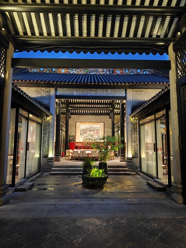 清代進士遺留嘅古建築，改造成順德餐廳