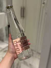 第一次同女鹅闖香港，揀尖沙咀嘅酒店真係花咗唔少心思，最後揀咗朗廷，真係冇令我失望！下次一定再嚟～ 