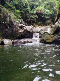 夏日玩水必去！臨安蝴蝶谷溯溪攻略｜天然水上樂園