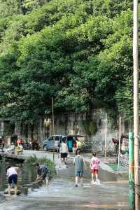 北碚玩水好去處，水質清涼乾淨