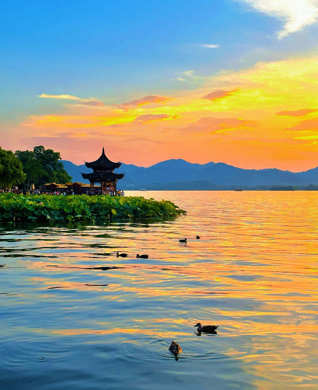 西湖靈隱寺財神廟，兩天一夜暢玩無雷超盡興