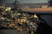 希臘聖托里尼・費拉小鎮｜午後到夜晚的藍白時光