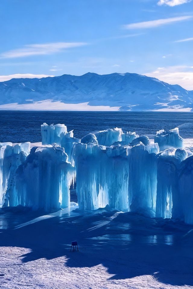 我會反覆愛上賽里木湖的冬天！