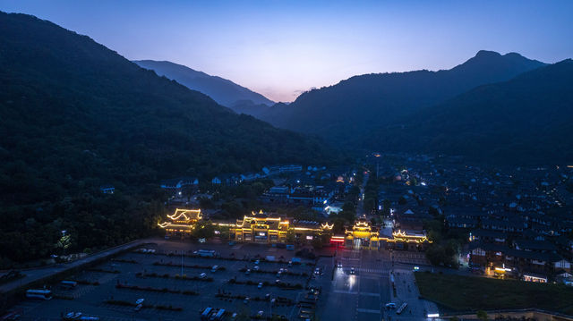 峨眉山上的寶藏歇腳地,誰住誰讚! 峨眉山上的寶藏歇腳地,誰住誰讚!