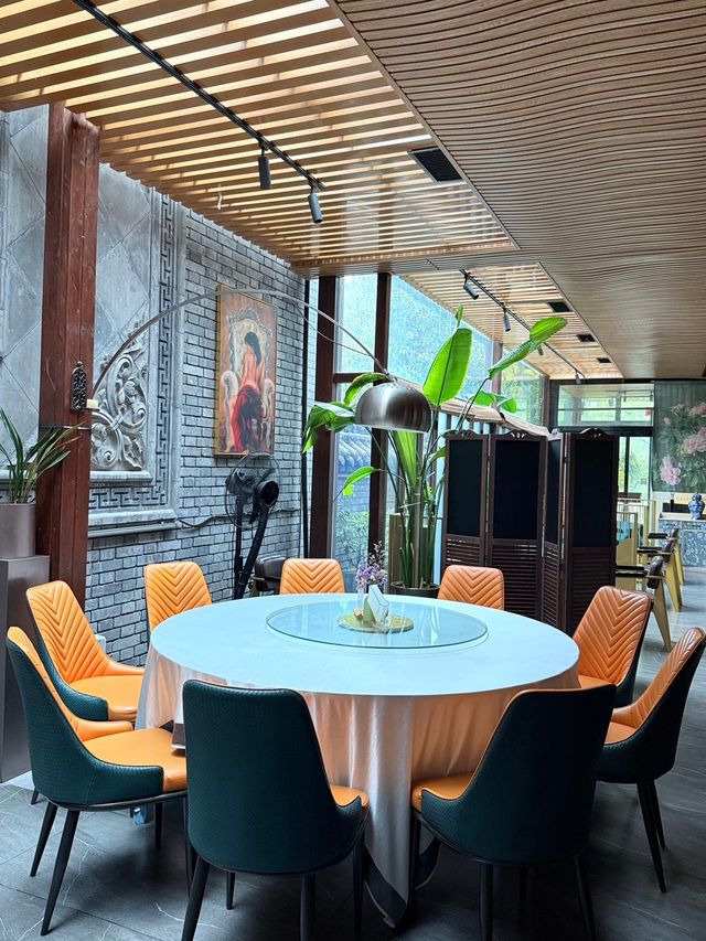 在西安吃到人生和牛壽喜燒！