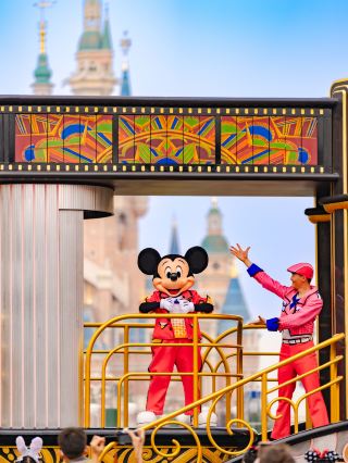 10th Birthday Special Edition Color Celebration｜Passionate Red Team Attacks! "Disney Color Celebration: Street Party" 10th Birthday Special Edition is in full swing