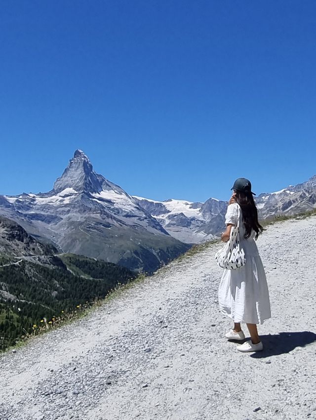 호수와 어우러지는 멋있는 마테호른🏔️