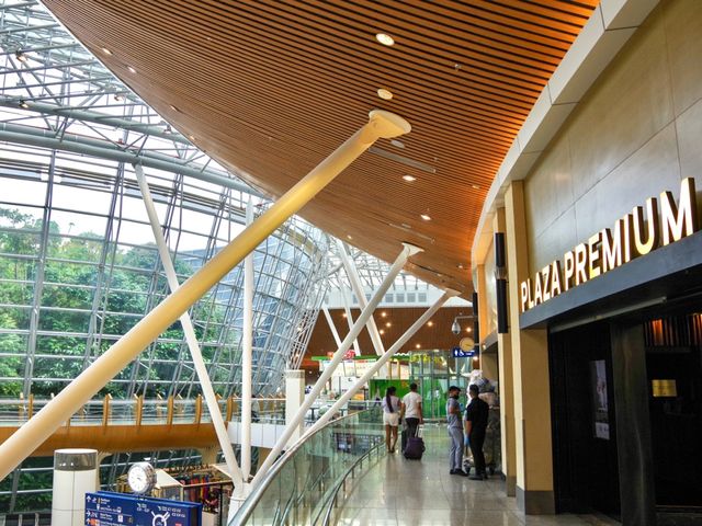 【マレーシア・クアラルンプール】空港のスタバでブレイクタイム☕️