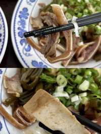 ［新竹/竹東］ 包Sir牛肉麵餃子館🥟｜推韭菜水餃 皮薄餡多 竹東排隊名店！ 