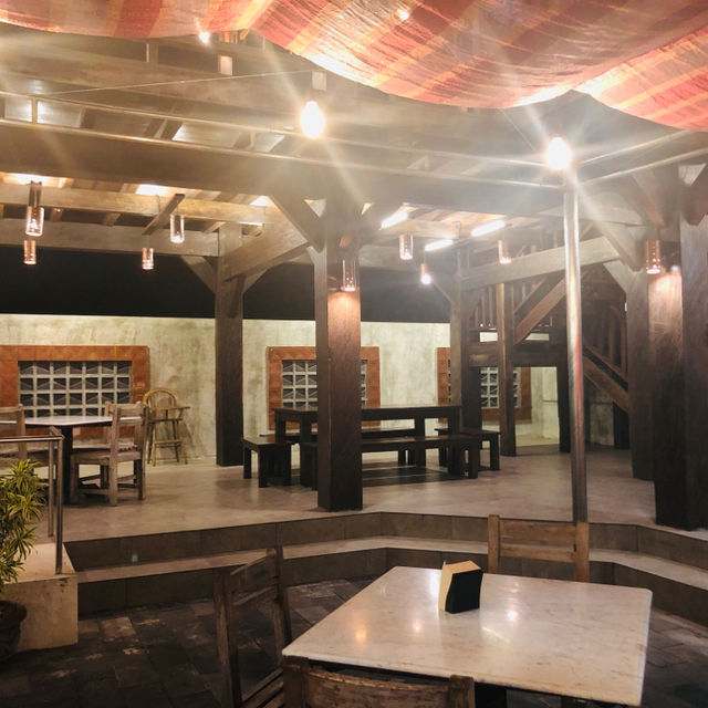 為了美麗的夕陽，所有等待都值得。在Pantai Restaurant ，別急著吃飯！