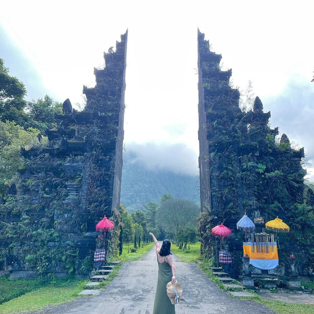 Gate of heaven - Handara gate