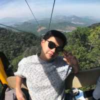 สะพานบนมือยักษ์ Golden Bridge