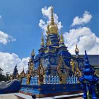 Wat Rong Suea Ten (Blue Temple) 