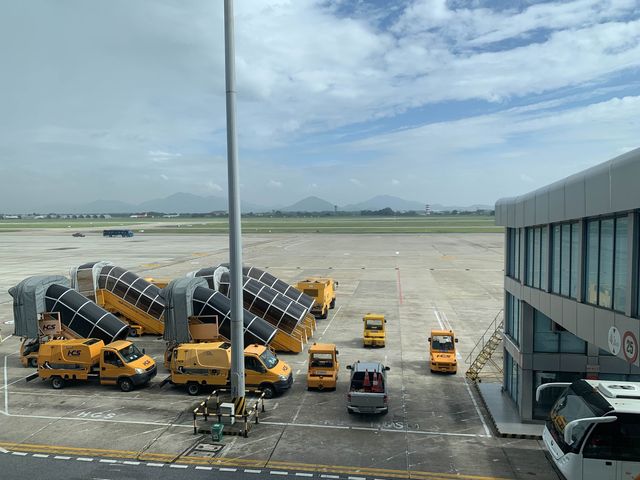 ベトナム　ノイバイ国際空港からタンソンニャット国際空港へ　Pacificairlineでフライト！